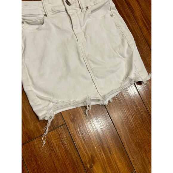 American Eagle Distressed Mini Skirt size 2 - Picture 2 of 6